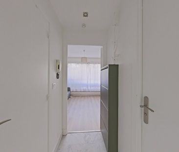 Location Appartement 1 pièce Meublé 18m² PARIS 15ème - Photo 2