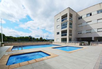 WINTER RENTAL. SPACIOUS PENTHOUSE APARTMENT FOR RENT WITH LARGE TERRACE