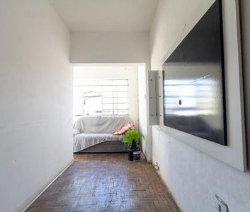 Casa para alugar com 90m², 2 quartos e 1 vaga - Foto 1