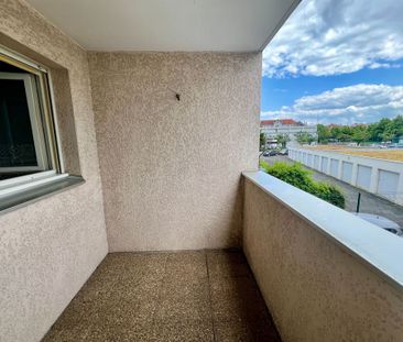 Location Appartement 2 pièces 48m² CLERMONT FERRAND 63000 - Photo 2