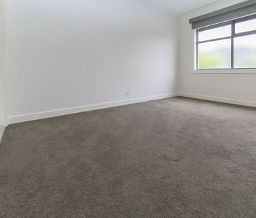 Large Town House with City views - Photo 3