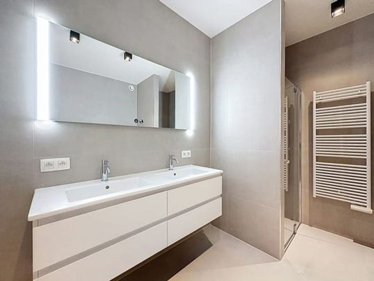 Appartement te huur - Photo 1