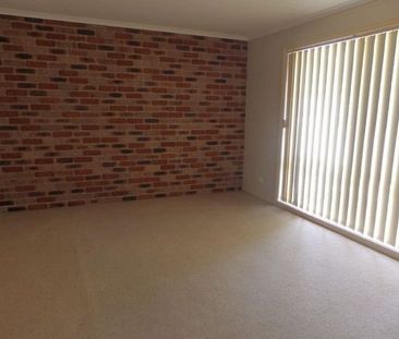 Low-Maintenance Two-Bedroom Unit in Quiet West Wodonga - Photo 1