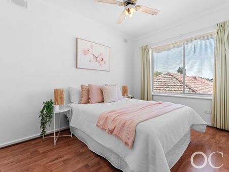 Open the Door To Easy Inner-North Living Moments - Photo 4