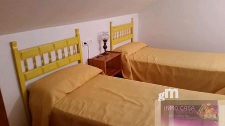 Duplex en alquiler en Atalaya, Estepona - Photo 3