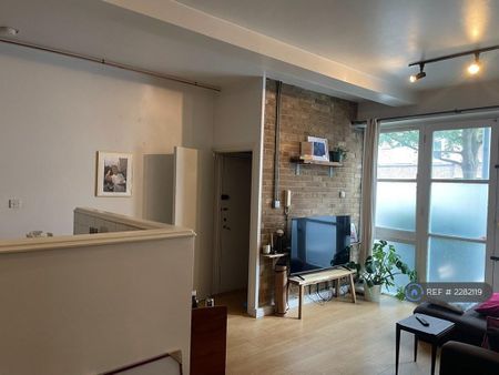 1 bedroom flat to rent - Photo 4
