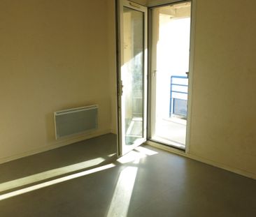 LOCATION APPARTEMENT T3, VIVONNE - Photo 2