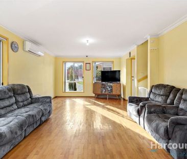Charming 3-Bedroom Townhouse in Epping - Photo 2