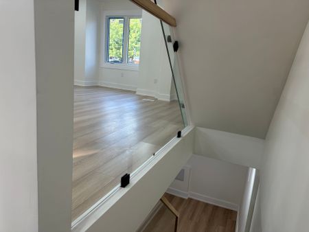 For Lease - 210 Dearborn Avenue, Oshawa, Ontario - Photo 2