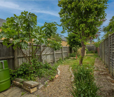 3 bedroom terraced house to rent - Photo 5