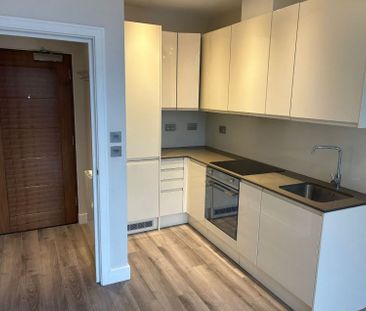 Bridge Street, Hemel Hempstead, London - Photo 2