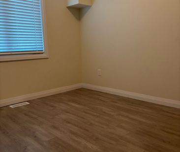 For Lease - 370 Fisher Mills Road Unit# 2, Cambridge, Ontario - Photo 4