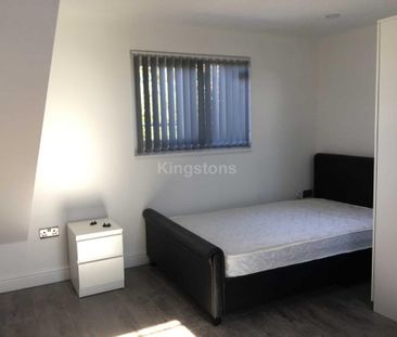 6 bedroom end of terrace house to rent - Photo 4