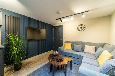 6 bedroom house to rent - Photo 2