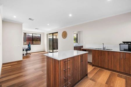 “Treeby Living at its best” - Photo 5