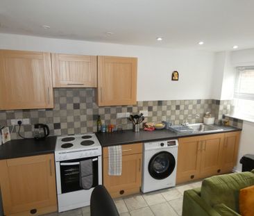 1 bed House - To Let - Photo 3
