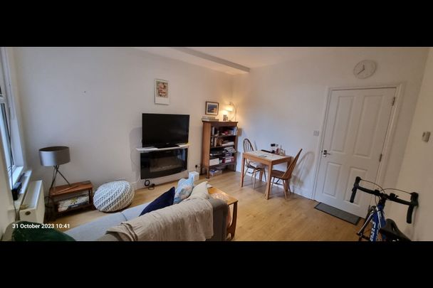 1 Bed Flat, Norfolk Road, RG30 - Photo 1