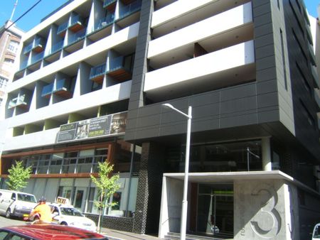 Modern One Bedroom Apartment with City Views! - Photo 4