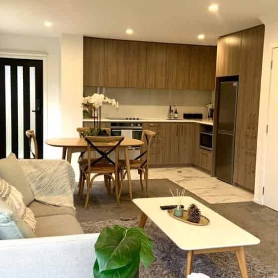 Fully furnished 2 bedroom city apartment - Photo 1