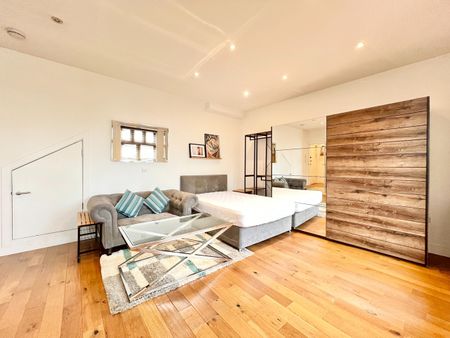 Studio Flat, Kennington Road, SE11 - Photo 2