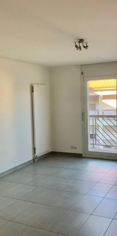Bel appartement lumineux de 2.5 pièces au 3ème étage - Foto 1
