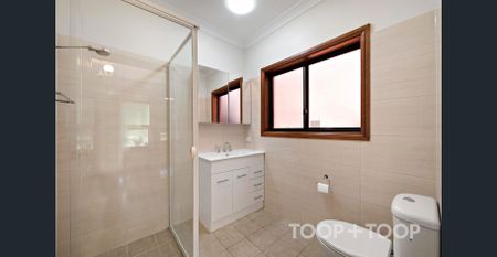 THREE BEDROOM FAMILY HAVEN - Photo 5