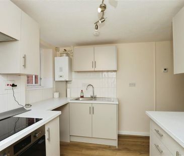 2 bedroom flat to rent - Photo 4