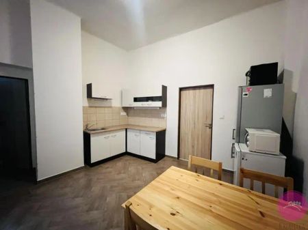 Pronájem studentského bytu 2+1 v centru Olomouce. - Photo 2