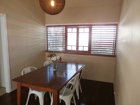 GORGEOUS PROPERTY IN WEST END + SWIMMING POOL - Photo 5