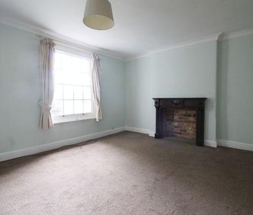 2 bedroom maisonette to rent - Photo 1