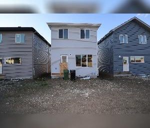 3 Bed 2.5 Bath Dbl Garage Sienna Fort Saskatchewan - Photo 3