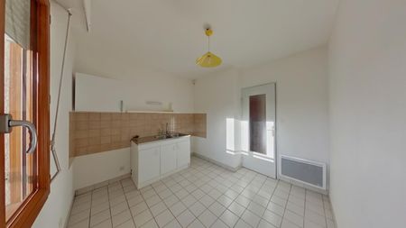 Location Appartement 2 pièces 53m² POITIERS 86000 - Photo 4