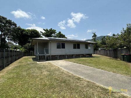 Cosy Home At The End Of A Cul-De-Sac!! - Photo 3