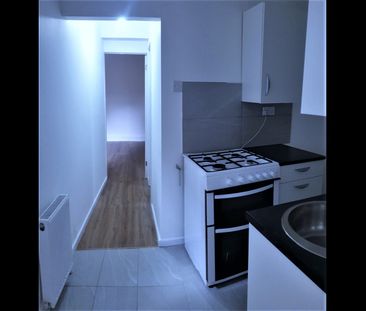 2 Bed Flat, Church Road, E10 - Photo 3