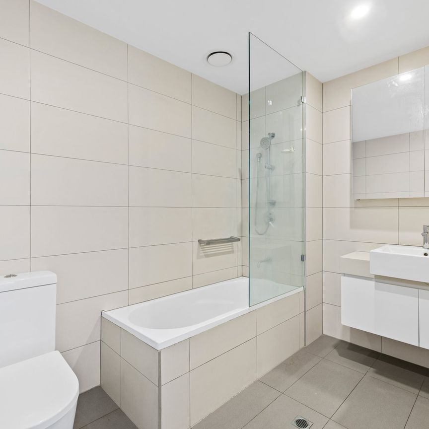 Modern Living in the Heart of Doncaster East - Photo 1