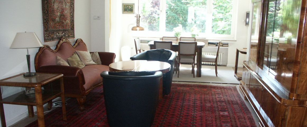 Wüste, ausgefallene 4 Zimmer Wohnung mit Balkon, - Photo 1