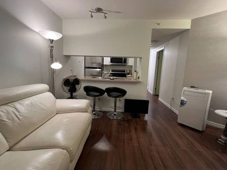 500 Seymour Street apartment — Vancouver, BC (1-Bedroom) - 1 Bedroom - Photo 3