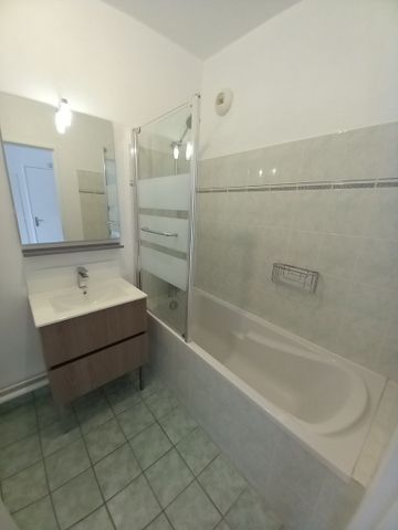 Location Appartement 3 pièces 60m² - Photo 3