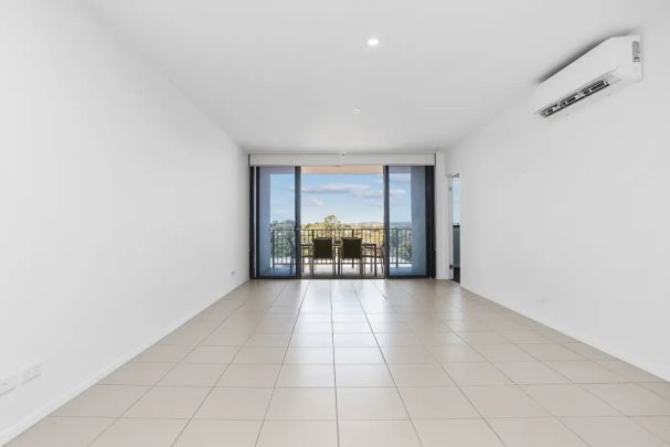 MODERN UNIT IN SOUGHT AFTER COMPLEX! - Photo 1