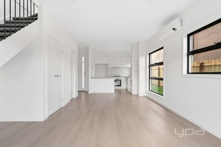 The Pefect Townhouse! - Photo 3