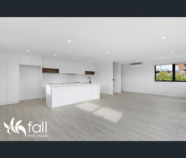 2/3 Yachtsmans Way, Tranmere, Tas 7018 - Photo 1