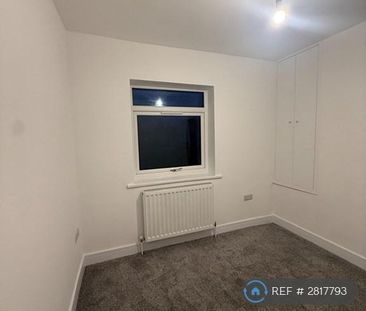 2 bedroom end of terrace house to rent - Photo 3