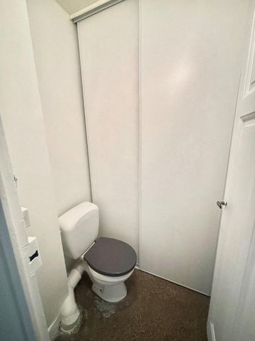 Location Appartement 4 pièces 68m² LYON 6ème - Photo 5