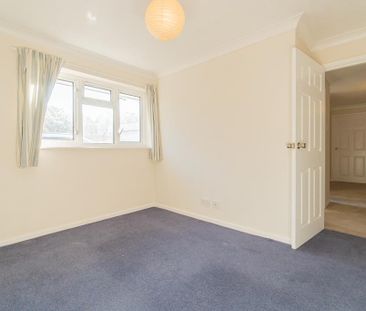 4 bedroom detached bungalow to rent - Photo 4