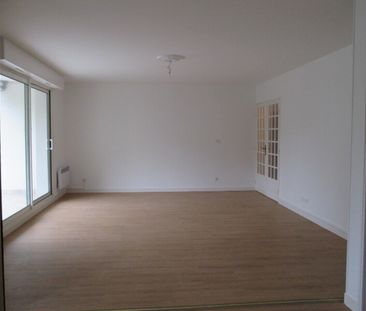 Location Appartement 4 Pièces 94 m² - Photo 2