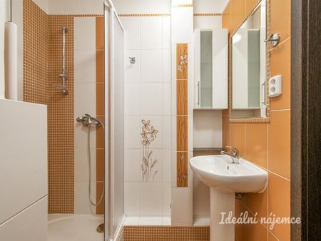 Pronájem bytu 1+kk 27 m2 - Photo 2
