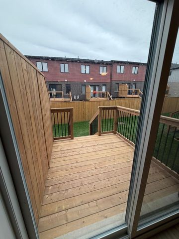 For Lease - 36 Oak Forest Common Crescent, Cambridge, Ontario - Photo 5