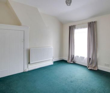 2 bedroom end of terrace house to rent - Photo 4