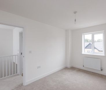 4 bedroom terraced house to rent - Photo 2