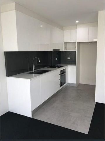 Stylish & Central 1-Bed Unit in Marrickville - Photo 4